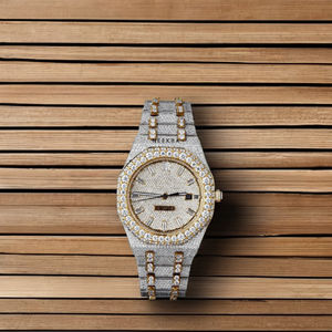 Montre Moissanite à la mode-Montre de bijoux de mode, montre Bling de style Hip Hop, montre Moissanite glacée fabriquée à la main en Inde - Product Image 1