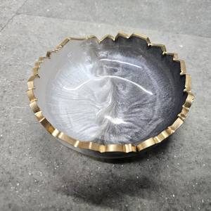 Bandeja de Servir Hecha a Mano con Selenita y Pirita Pintada a Mano, con Borde Dorado y Color Personalizado - Product Image 4