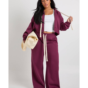 Conjunto de otoño casual y cómodo de felpa francesa con bordado, compuesto por sudadera corta con cremallera de corte holgado y pantalones de pierna ancha con puños acanalados a juego. - Product Image 4