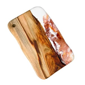 Planche à découper en bois personnalisable de forme rectangulaire avec incrustation en résine, bloc de découpe écologique naturel, design antidérapant - Product Image 1