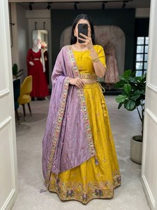 Ensemble Lehenga Style Reine, Lehenga Éclat Festif, Lehenga Ethnique de Créateur, Lehenga de Mariée Classique, Magnifique Lehenga Choli - Product Image 2