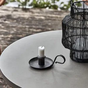 Support de bougie noir vintage en fer, style campagnard, minimaliste, accessoire d'éclairage, support pour bougies cylindriques et en cire - Product Image 1