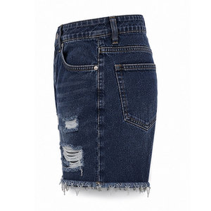 Shorts déchirés tendance pour un style streetwear, tenues décontractées et confort au quotidien - Product Image 2