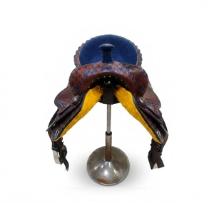 Selle de cheval Western en cuir sur armature en fibre de verre, disponible en tailles personnalisées, avec cuir huilé foncé - Product Image 2