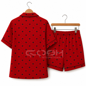 Cosh เซ็ตชุดนอน2ชิ้นของผู้หญิงพิมพ์ลายหัวใจสีแดงโลโก้ตามสั่ง - Product Image 5
