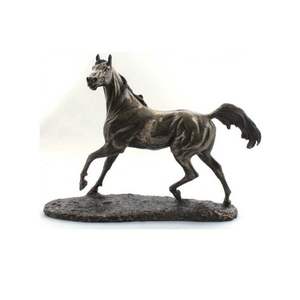 Adorno de Aluminio de Diseño para Caballos con Acabado Detallado para Interiores Clásicos y Modernos - Product Image 3