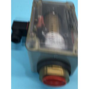 Interruptor de Flujo AMAT 1270-01429 M4B-6WD-25-L Lake - Equipos y Piezas de Semiconductores de Confianza de Líderes Globales - Product Image 1