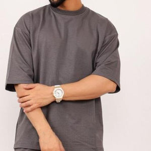 Fabricant OEM en gros sur mesure, fournisseur de vêtements en jersey de coton, ensemble d'été à col rond, production en vrac - Product Image 2
