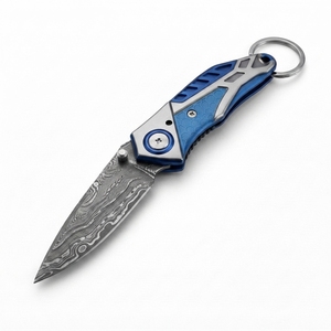 Couteau porte-clés artisanal de Damas, petit format, lame pliante, équipement utilitaire compact pour l'extérieur et le transport quotidien - Product Image 5