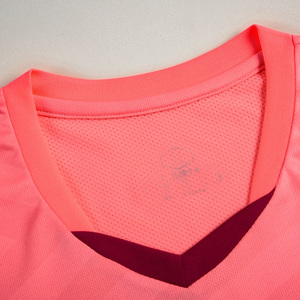 Vêtements d'entraînement d'équipe respirants, ensemble de maillot et short de football personnalisés, ensemble de vêtements de sport légers et respirants en polyester - Product Image 6