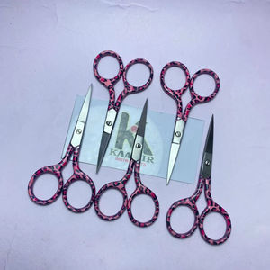 Tijeras de Uñas de Acero Inoxidable con Punta Curva Premium y Cuchilla Afilada para el Cuidado de las Cutículas, Diseño de Orificio Cuadrado, Herramienta de Belleza Duradera - Product Image 1