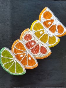Juego de Posavasos Decorativos Bordados a Mano con Cuentas, Perfecto para la Hora del Té, Descansos para el Café y Regalos - Product Image 3