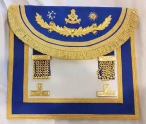 ผ้ากันเปื้อนพิธีกรรมฟรีเมสันแบบกำหนดเอง ตกแต่งขอบทอง ปักตราประดับ พู่ห้อย สำหรับเจ้าหน้าที่ลอดจ์ฟรีเมสัน อาจารย์ฟรีเมสัน ผ้ากันเปื้อนพิธีกรรม ผลิตตามสั่ง ขายส่ง - Product Image 6