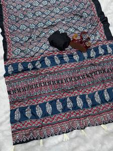 Sari en crêpe de soie imprimé Ajarakh avec broderie miroir, Sari traditionnel en crêpe de soie imprimé Ajarakh - Product Image 4