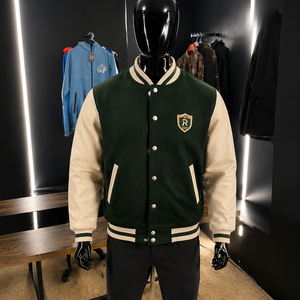 Blouson universitaire en laine verte épaisse de haute qualité pour homme avec badge brodé sur les manches, style streetwear, vêtement d'hiver élégant - Product Image 1