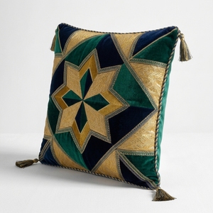 Renueva tu colección de textiles para el hogar con estas almohadas que presentan materiales de alta calidad, una sensación cómoda y diseños elegantes. - Product Image 5