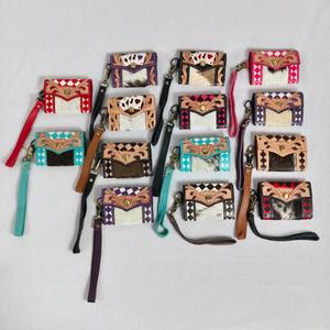 Tarjetero Bohemio Hecho a Mano con Patrón Geométrico y Cierre de Botón, Cartera Corta para Mujer - Product Image 6