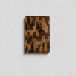 Tabla de cortar y bloque de carnicero de madera de veta final hechos a mano, sostenibles, reutilizables, aptos para lavavajillas, con grosor personalizado y mango para cuchillo - Product Image 1