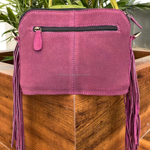 Sac à bandoulière en cuir suédé pour femme avec accents à franges et points de buck sacs à main à bandoulière en cuir véritable de haute qualité - Product Image 5