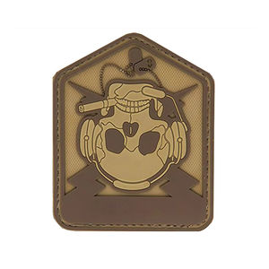 Patch en caoutchouc souple PVC brodé thermocollant en gros pour vêtements, logo en caoutchouc 3D en silicone PVC sur tissu sergé - Product Image 5