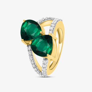 Anillo de compromiso clásico para mujer con gema de corte esmeralda y banda de diamantes pavé en oro amarillo - Product Image 2