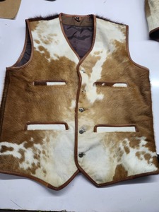 Gilet en cuir véritable double boutonnage de luxe, style vintage intemporel avec un attrait moderne, logo personnalisé disponible, doublure en fourrure - Product Image 4