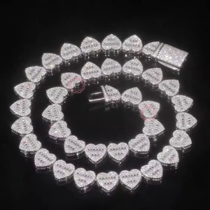 จี้สร้อยคอรูปหัวใจทรงบาแกตต์ประดับเพชรคิวบิกเซอร์โคเนีย ชุบโรเดียม/ทองคำขาว เงินแท้ 925 แบบสั่งทำพิเศษ - Product Image 1