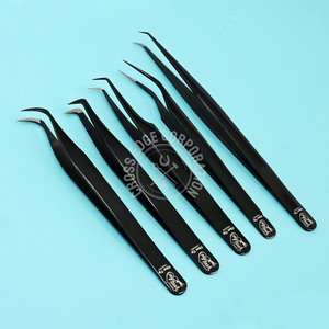 Pinza Curva para Pestañas Negra 75 90 Grados, Pinza de Aislamiento con Punta de Fibra, Herramienta Aplicadora para Extensión de Pestañas Mega Volumen - Product Image 3