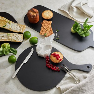 Planche à découper carrée en bois de haute qualité avec poignée, finition noire, plateau de service pour fromage, idéal pour la cuisine, fabriquée au Vietnam - Product Image 4