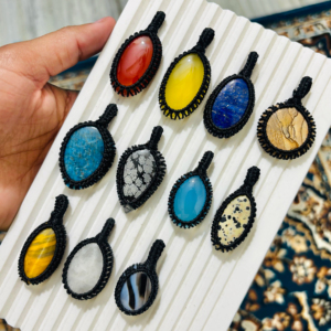 Colgante de Macramé con Gemas Naturales Mixtas, Colgante de Macramé Hecho a Mano, Lote Mixto de Colgantes de Macramé - Product Image 2