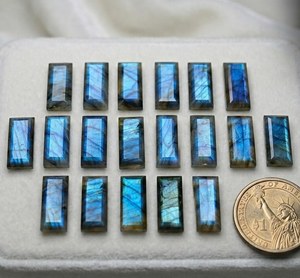 Labradorite rectangulaire taillée 15x30mm, magnifique pierre précieuse naturelle de labradorite à reflets bleus, pierre en vrac pour la vente en gros de bijoux - Product Image 3
