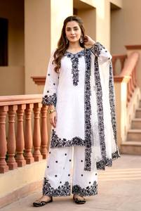 Chal de Algodón Chanderi Premium para Mujer, Transpirable, Bordado, con Lentejuelas, Diseño Elegante, Dupatta |   Completamente Cosido en India - Product Image 1