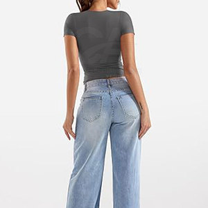 Camiseta Corta con Cremallera para Mujer 2026, Elástica y Ajustada, Top Corto de Moda para Dama con Cremallera Frontal, Camiseta Deportiva Corta para Mujer - Product Image 2