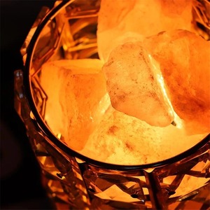 Lámpara de Sal del Himalaya Natural de Cristal, Luz Nocturna LED USB Refinada, Luz Cálida de Mesa para Dormitorio, Decoración Navideña - Product Image 3