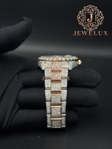 Montre de luxe pour homme en acier inoxydable personnalisée OEM, style hip-hop, avec moissanite, disponible à prix abordable depuis l'Inde - Product Image 3