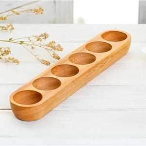 Bandeja de madera para huevos con asa, 6 ranuras, tabla para servir huevos, expositor de huevos de madera natural, bandeja de desayuno para cocina - Product Image 5
