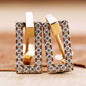 Boucles d'oreilles en diamant de laboratoire, or massif 14k 18k, clous rectangulaires à vis, disponibles pour l'exportation, prix direct usine depuis l'Inde - Product Image 3