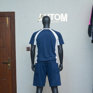 Ensemble personnalisé de t-shirts et shorts deux pièces pour homme – Collection été – Vente en gros - Product Image 3