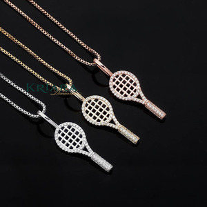 Pendentif raquette de tennis avec incrustation de diamant de laboratoire, plaqué or rose, style sportif décontracté, bijoux unisexe - Product Image 2