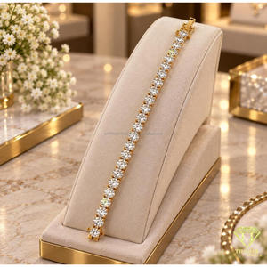 Pulsera de tenis premium con piedras redondas, diseño de eslabones en tono dorado, joyería elegante y a la moda para compradores mayoristas - Product Image 3