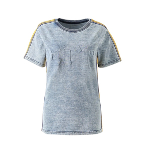 เสื้อยืด SGRho พรีเมียมสีฟ้าอ่อน ลายเดนิม ปักลายกราฟิก แขนสั้น คอกลม แฟชั่นลำลอง สไตล์นักศึกษา - Product Image 1