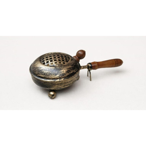 Quemador de incienso árabe de madera hecho a mano con tapa de latón, quemador de carbón tradicional de metal para el hogar - Product Image 1