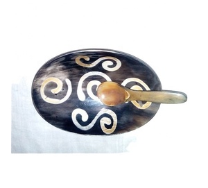 Vente en gros de nouveaux espaces créatifs noirs de luxe au design minimaliste ensemble de vaisselle en corne de boeuf comprenant un bol cuillère vaisselle de fête ovale - Product Image 1