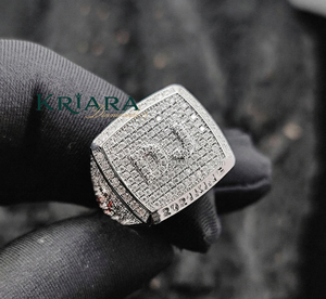 แหวนค็อกเทลลายตัวอักษรสำหรับผู้ชาย ทองคำแท้ 18K ประดับเพชรโมอิสซาไนต์ ทรงปาเว่ สไตล์ฮิปฮอป เหมาะสำหรับใส่ทุกวัน - Product Image 4