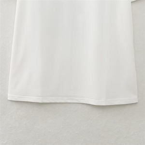 Camiseta Blanca Casual de Manga Corta para Mujer, Cuello Redondo, Corte Holgado, Logotipo Estampado, 100% Algodón Jersey, Transpirable para Primavera/Verano - Product Image 4