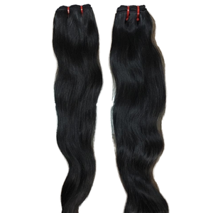Venta al por mayor 100% Natural Virgin Remy Extensiones de cabello indio Doble dibujado Máquina Costura Birmano Rizado Trama Precio competitivo - Product Image 1