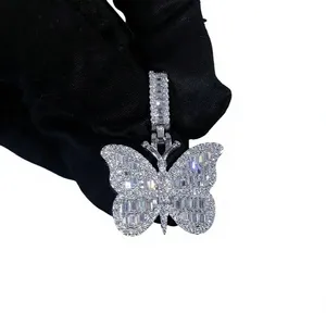 Colgante de Mariposa de Lujo con Moissanita Corte Baguette, Certificado GRA, Plata de Ley, Engaste de Garras Estilo Hip-Hop, Unisex, para Festivales - Product Image 1