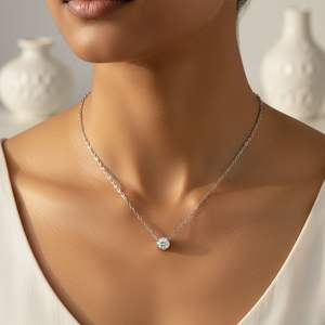 Collar Solitario con Diamante Redondo de 0.75CTW con Engaste de Bisel - Product Image 6