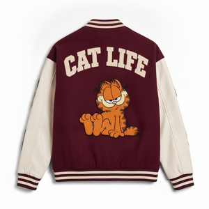 Veste universitaire pour homme de couleur marron, manches crème, patch brodé Garfield, veste de baseball bomber, style preppy streetwear - Product Image 2