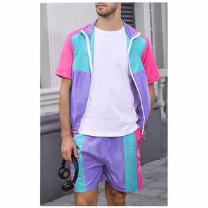 Conjunto Deportivo de Alta Calidad para Hombre, Chaqueta Cortavientos Ligera con Bordado a Color y Parches, 100% Nailon, con Cierre y Pantalones Cortos - Product Image 2